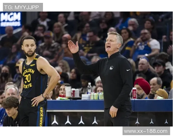 科尔轮换的动态变化分析库里缺阵与斯潘塞崛起的影响探讨