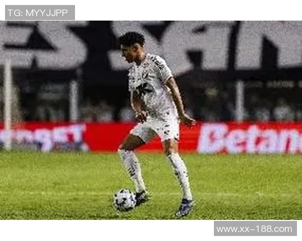 巴萨决定不再追求桑托斯边后卫索萨球员即将加盟热刺队